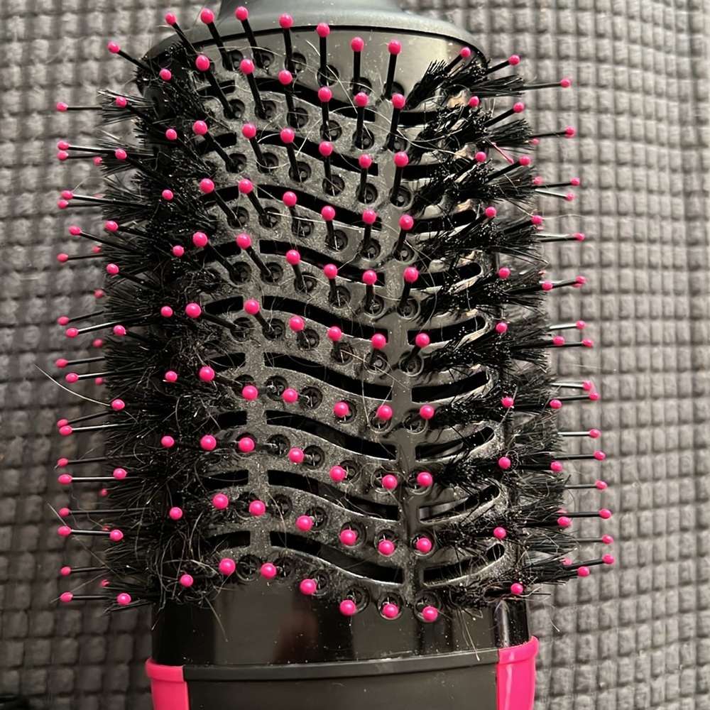 Revlon Black and Pink Hair Styling Tools - Picture 3 of 5